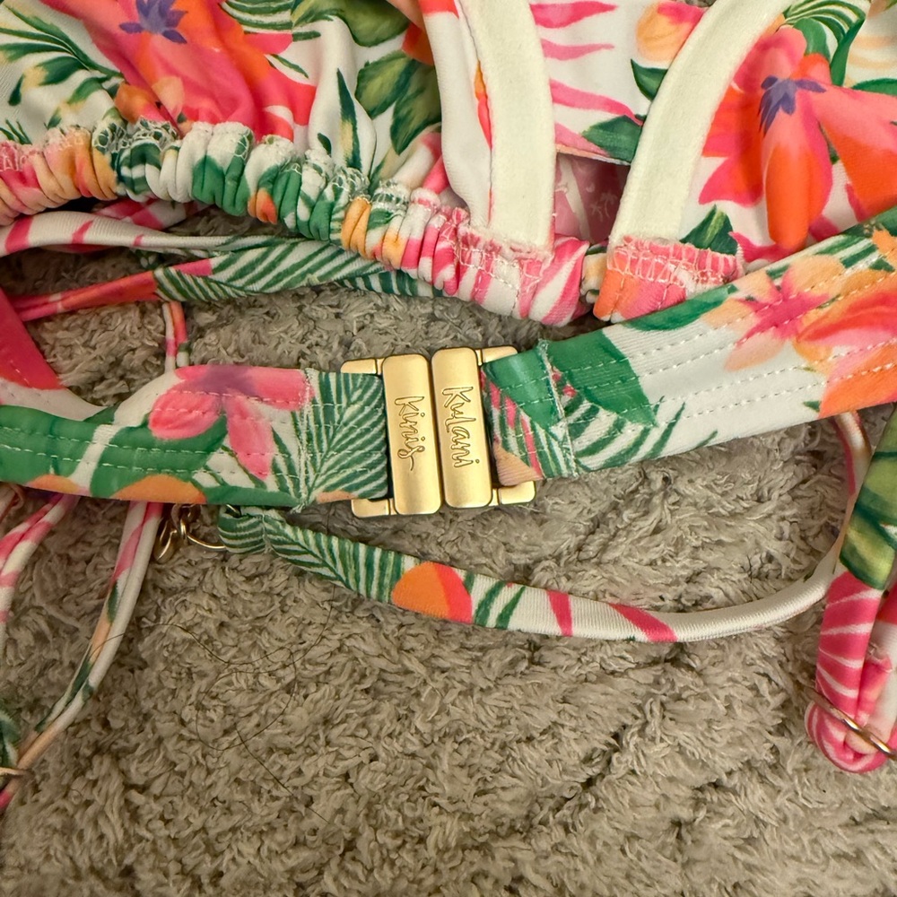 Kulani Kinis Cabo Kiss Bikini top - Picture 8 of 8